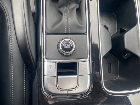 Used 2025 Kia Telluride S image 31