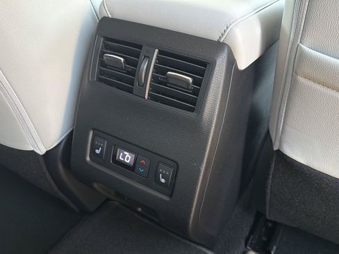 New 2026 Mitsubishi Outlander SEL AWD/4WD image 32