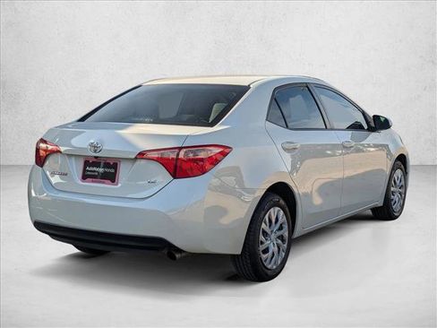 Used 2019 Toyota Corolla LE image 5