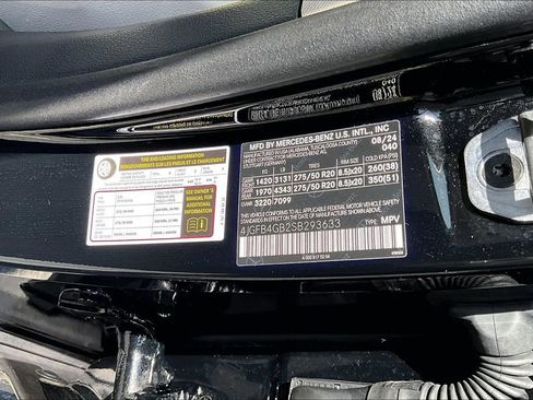 Used 2025 Mercedes-Benz GLE 450e GLE 450e w/ Winter Package image 14