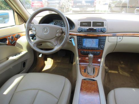 Used 2007 Mercedes-Benz E 350 Sedan image 13