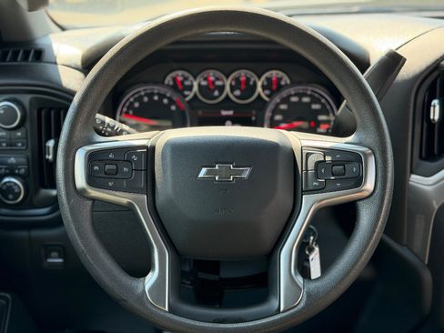 Used 2021 Chevrolet Silverado 1500 Custom Trail Boss w/ Safety Confidence Package AWD/4WD image 8