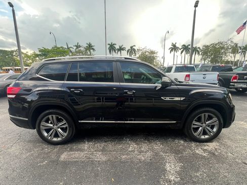 Used 2018 Volkswagen Atlas SE w/ R-Line Package AWD/4WD image 10