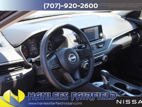 Used 2024 Nissan Altima 2.5 S FWD image 11
