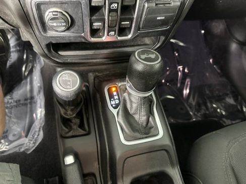 Certified 2020 Jeep Wrangler Unlimited Sport S AWD/4WD image 31