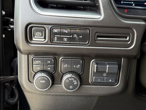 Used 2023 Chevrolet Tahoe RST w/ Luxury Package image 24