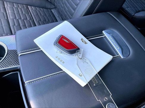 Used 2025 Cadillac Escalade V w/ LPO, ONYX Package AWD/4WD image 36