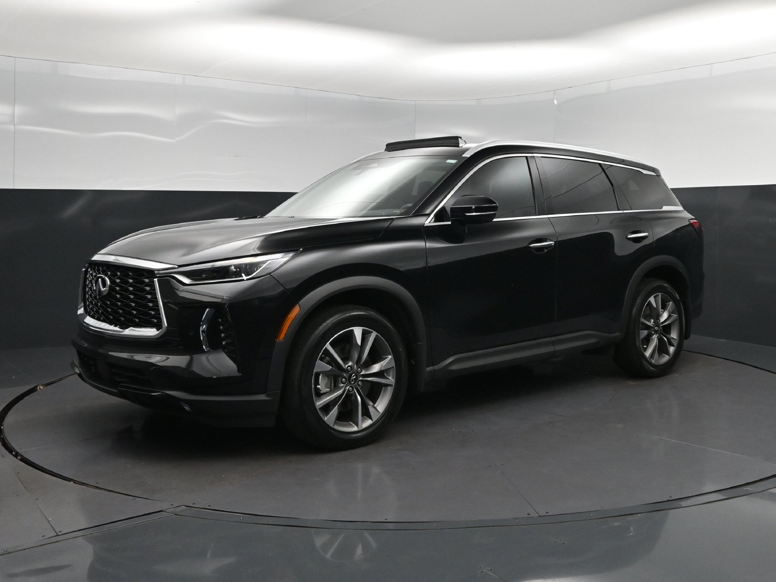 Certified 2023 INFINITI QX60 Luxe w/ Cargo Package AWD/4WD image 3