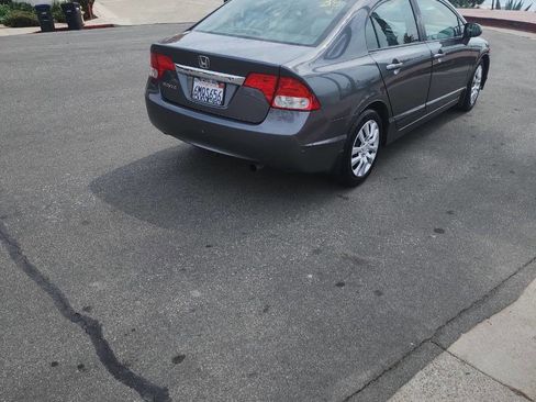 Used 2010 Honda Civic LX image 4