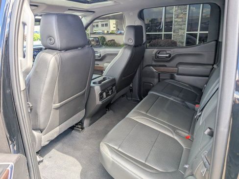 Used 2019 GMC Sierra 1500 SLT w/ SLT Premium Package AWD/4WD image 26