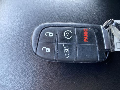 Used 2021 Jeep Grand Cherokee Limited AWD/4WD image 35