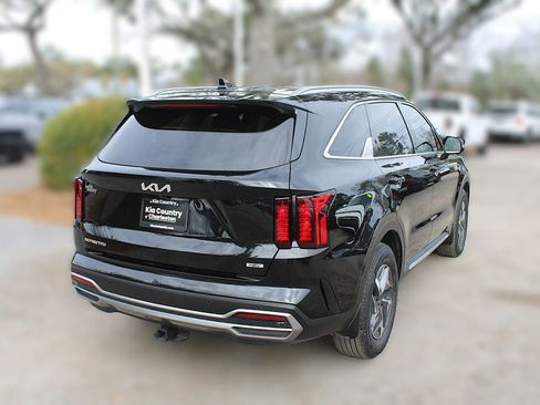 Certified 2023 Kia Sorento EX image 7