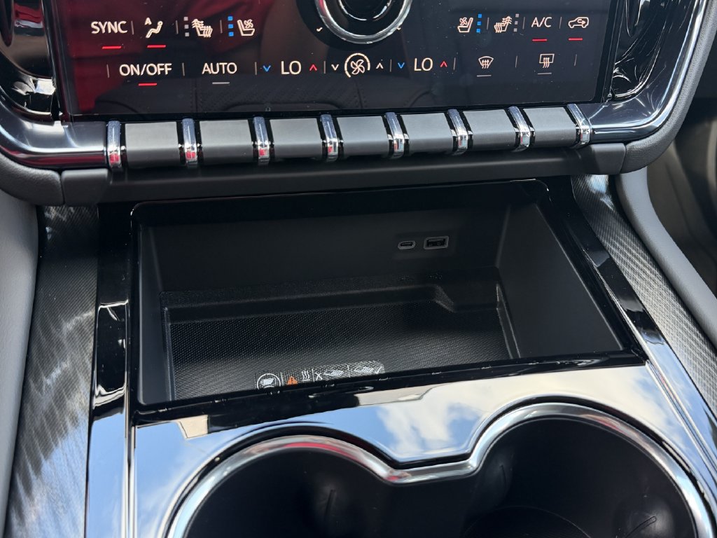 New 2027 GMC Yukon AT4 w/ AT4 Premium Package AWD/4WD image 18