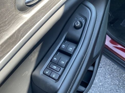 New 2025 Jeep Grand Cherokee Limited w/ Black Appearance Package image 13