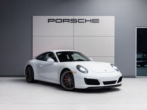 Certified 2018 Porsche 911 Carrera S RWD image 9