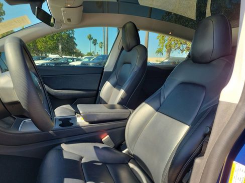 Used 2022 Tesla Model Y Performance image 20