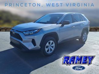 Used 2024 Toyota RAV4 LE video 1