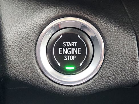 Used 2023 Buick Envision Essence w/ Sport Touring Package image 25