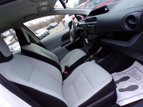 Used 2014 Toyota Prius C Four image 18