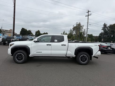 New 2024 Toyota Tacoma TRD Off-Road image 5