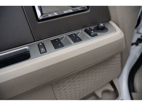 Used 2014 Ford Expedition XL image 17