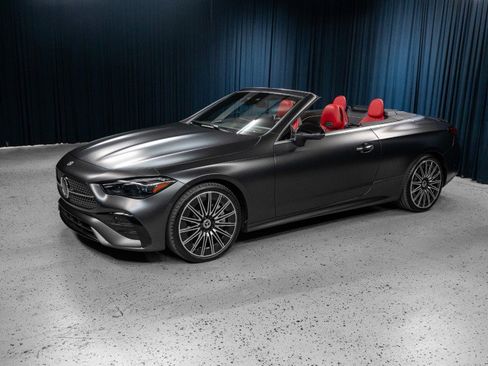 Used 2025 Mercedes-Benz CLE 450 4MATIC Cabriolet image 1