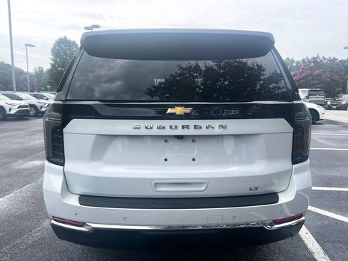 Used 2026 Chevrolet Suburban LT w/ Comfort Package AWD/4WD image 23