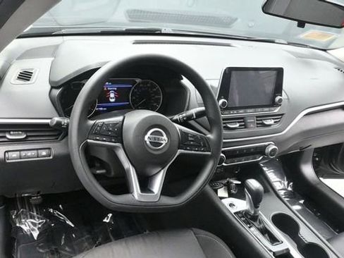 Used 2020 Nissan Altima 2.5 S FWD image 18