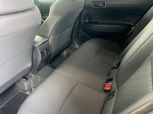 Used 2025 Toyota Corolla Cross LE AWD/4WD image 9