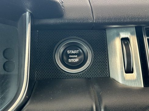 Used 2019 Land Rover Range Rover HSE AWD/4WD image 24