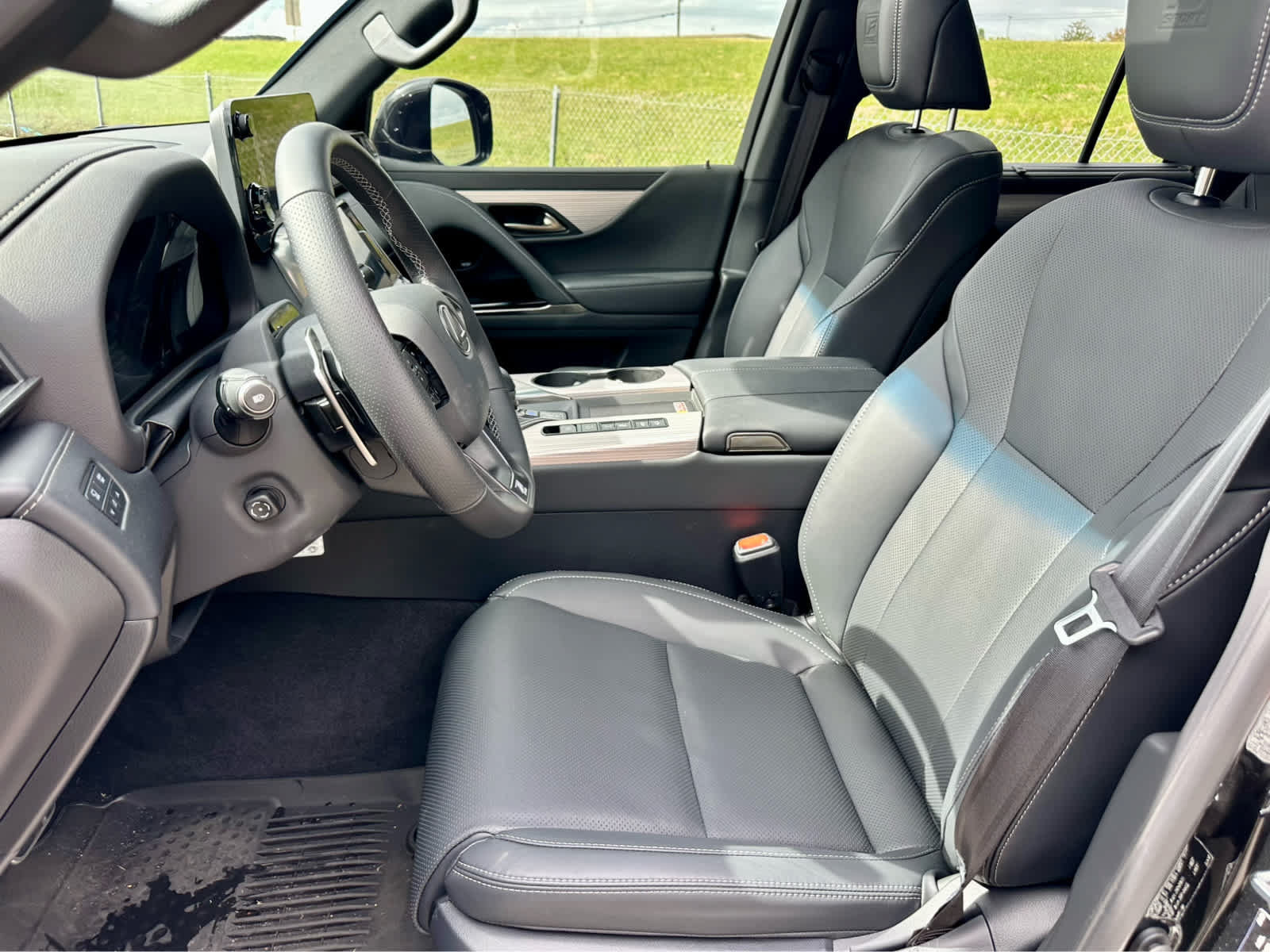 Used 2026 Lexus LX 700h F Sport AWD/4WD image 11