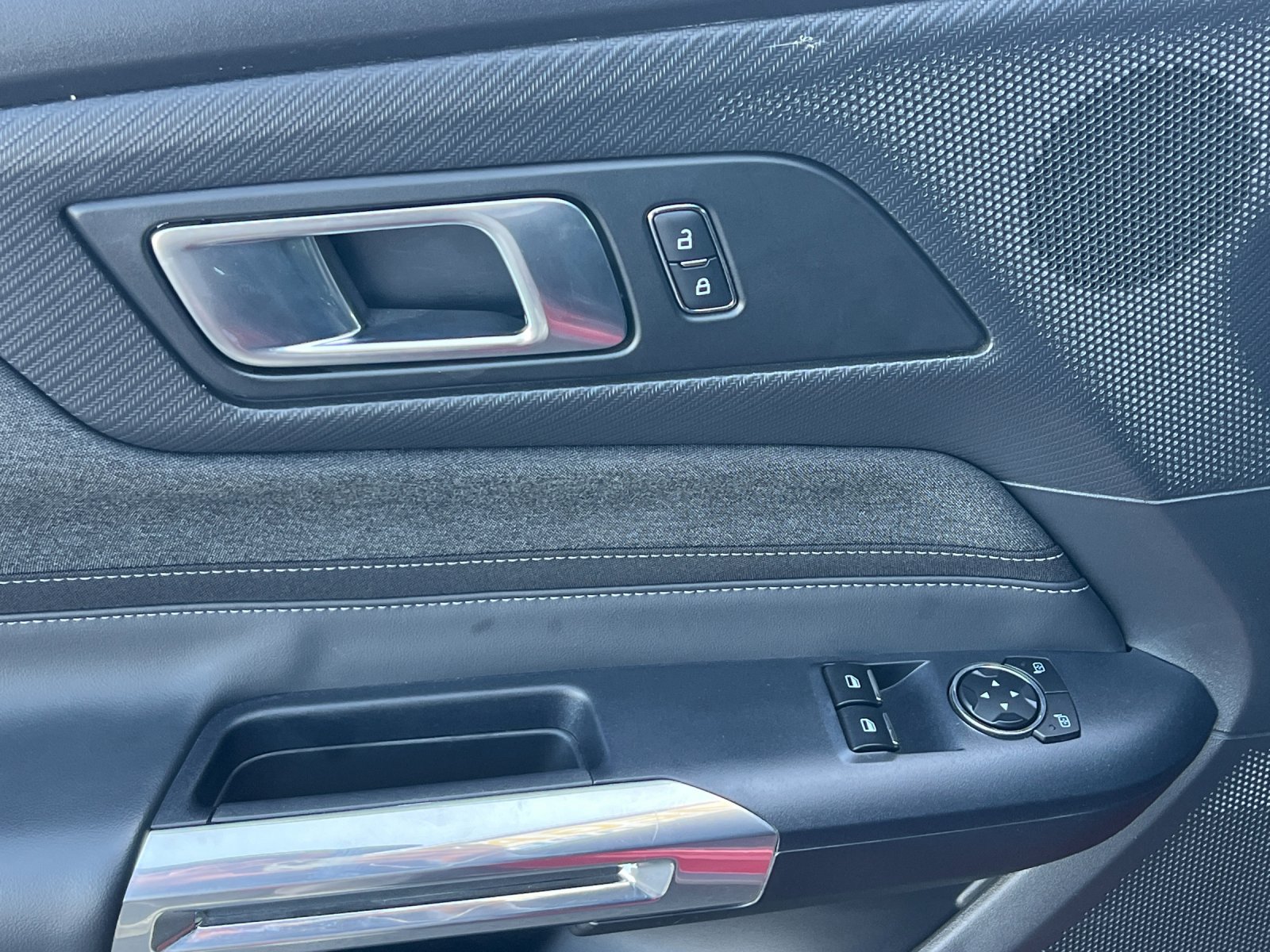 Used 2024 Ford Mustang GT RWD image 11