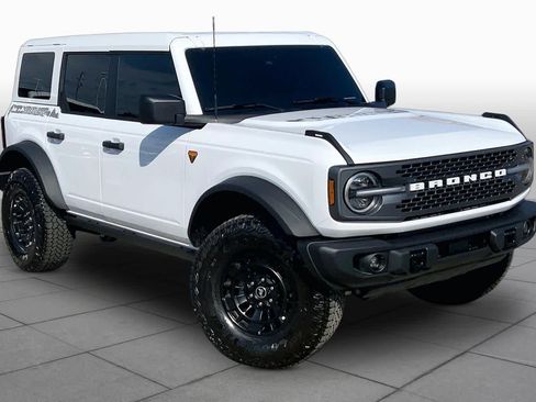 Certified 2026 Ford Bronco Badlands w/ Sasquatch Package AWD/4WD image 3