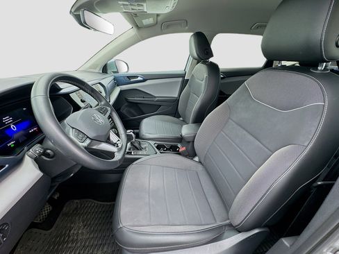 Used 2023 Volkswagen Taos SE image 13