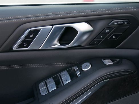 Used 2025 BMW X7 xDrive40i image 17