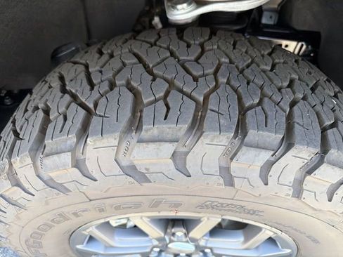 Certified 2025 Ford Ranger Raptor AWD/4WD image 30
