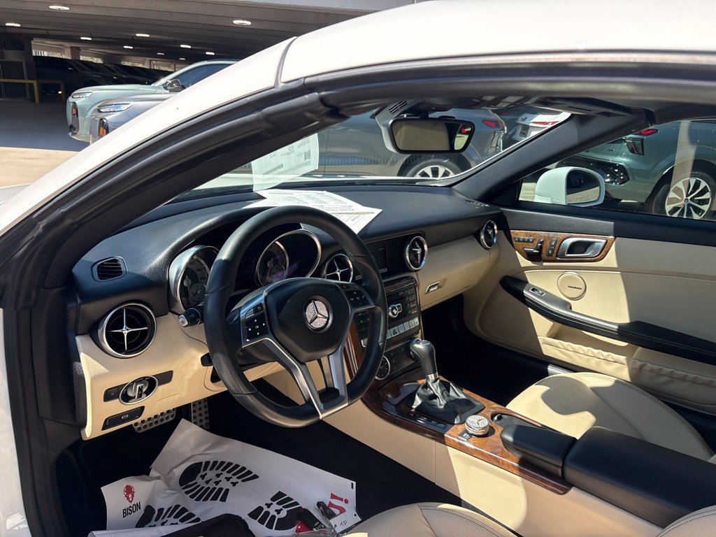 Used 2015 Mercedes-Benz SLK 250 image 16