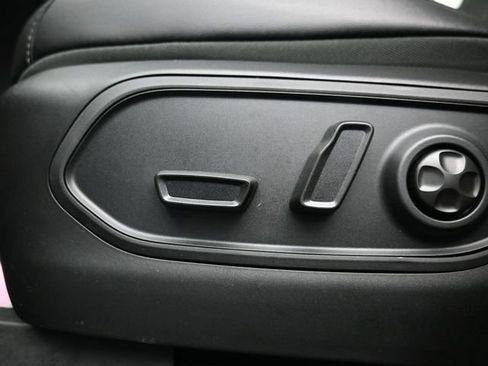 New 2026 Jeep Grand Cherokee L Limited w/ Limited Altitude Package image 11