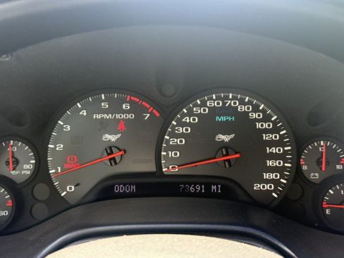 Used 2003 Chevrolet Corvette Convertible w/ Preferred Equipment Group1 RWD image 9