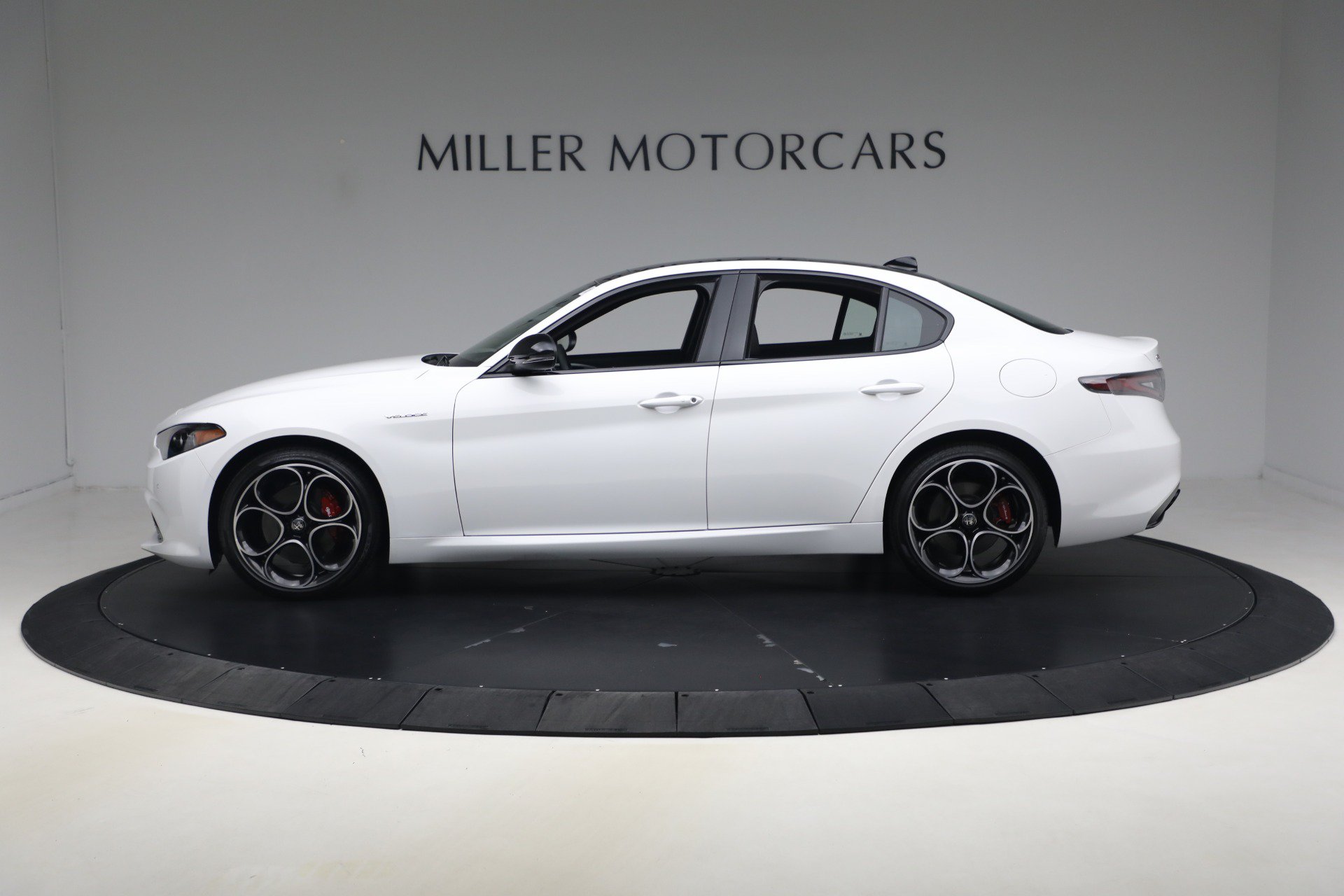 New 2026 Alfa Romeo Giulia AWD image 3