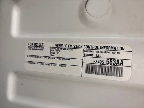 Used 2021 Jeep Grand Cherokee L Laredo image 17