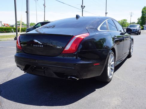 Used 2016 Jaguar XJ R-Sport RWD image 5