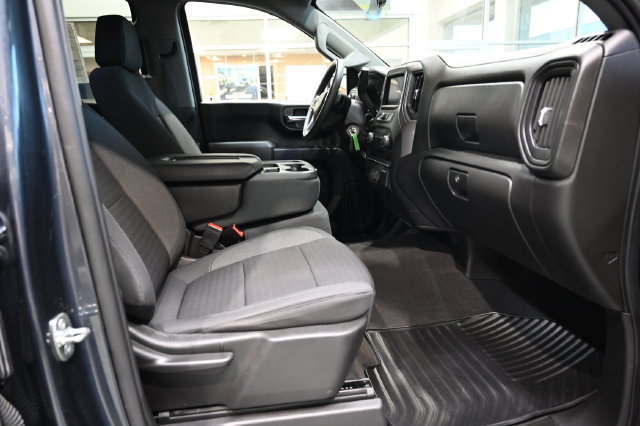 Used 2022 Chevrolet Silverado 1500 Custom Trail Boss w/ Safety Confidence Package AWD/4WD image 11