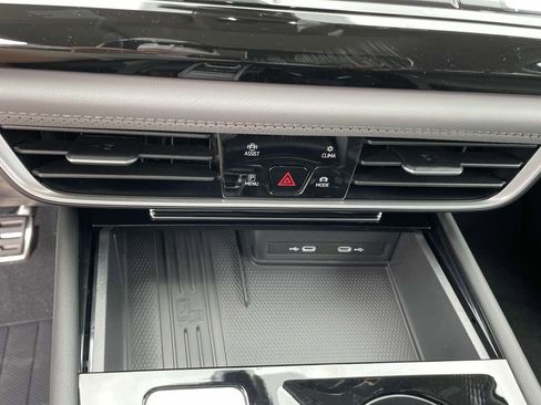 New 2026 Volkswagen Atlas Peak Edition AWD/4WD image 23