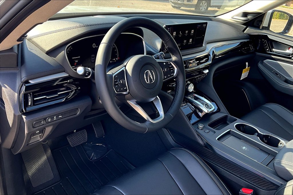 Used 2025 Acura MDX w/ Technology Package AWD/4WD image 16