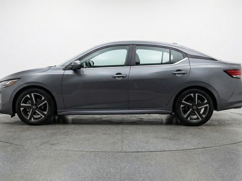 Used 2025 Nissan Sentra SV FWD image 5