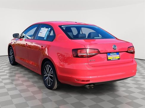 Used 2018 Volkswagen Jetta Wolfsburg Edition image 7