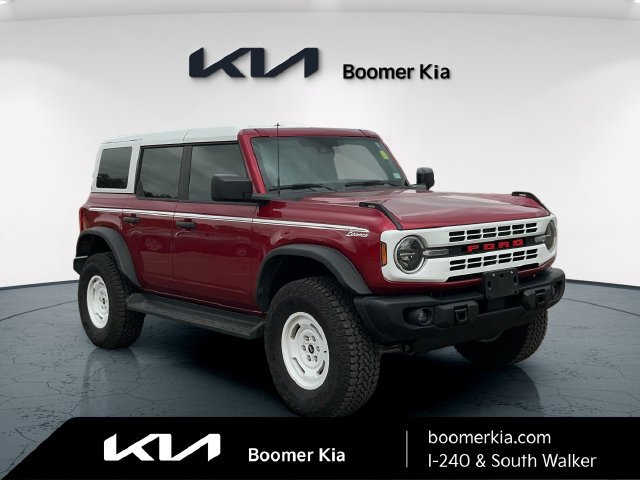 Used 2025 Ford Bronco Heritage Edition AWD/4WD image 3