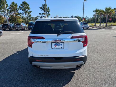 Used 2023 GMC Acadia SLT image 5