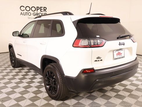 Used 2023 Jeep Cherokee Altitude Lux AWD/4WD image 23